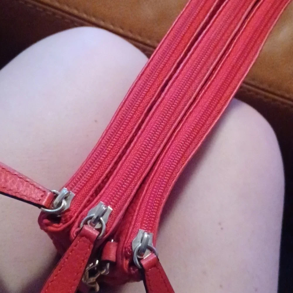 >  Michael Kors Vibrant Red Crossbody Bag